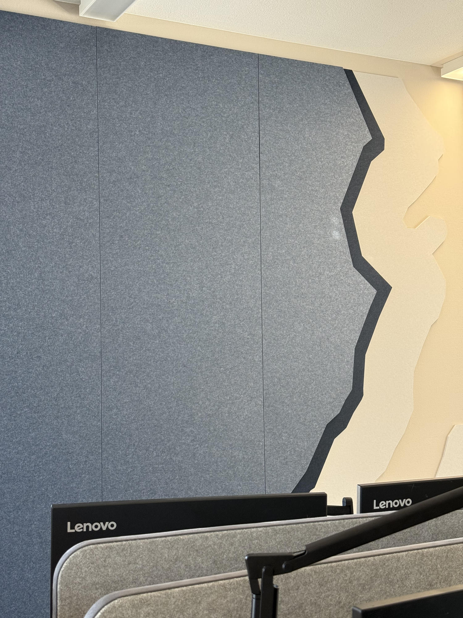 Detailansicht Jeans-Chiffon Kante